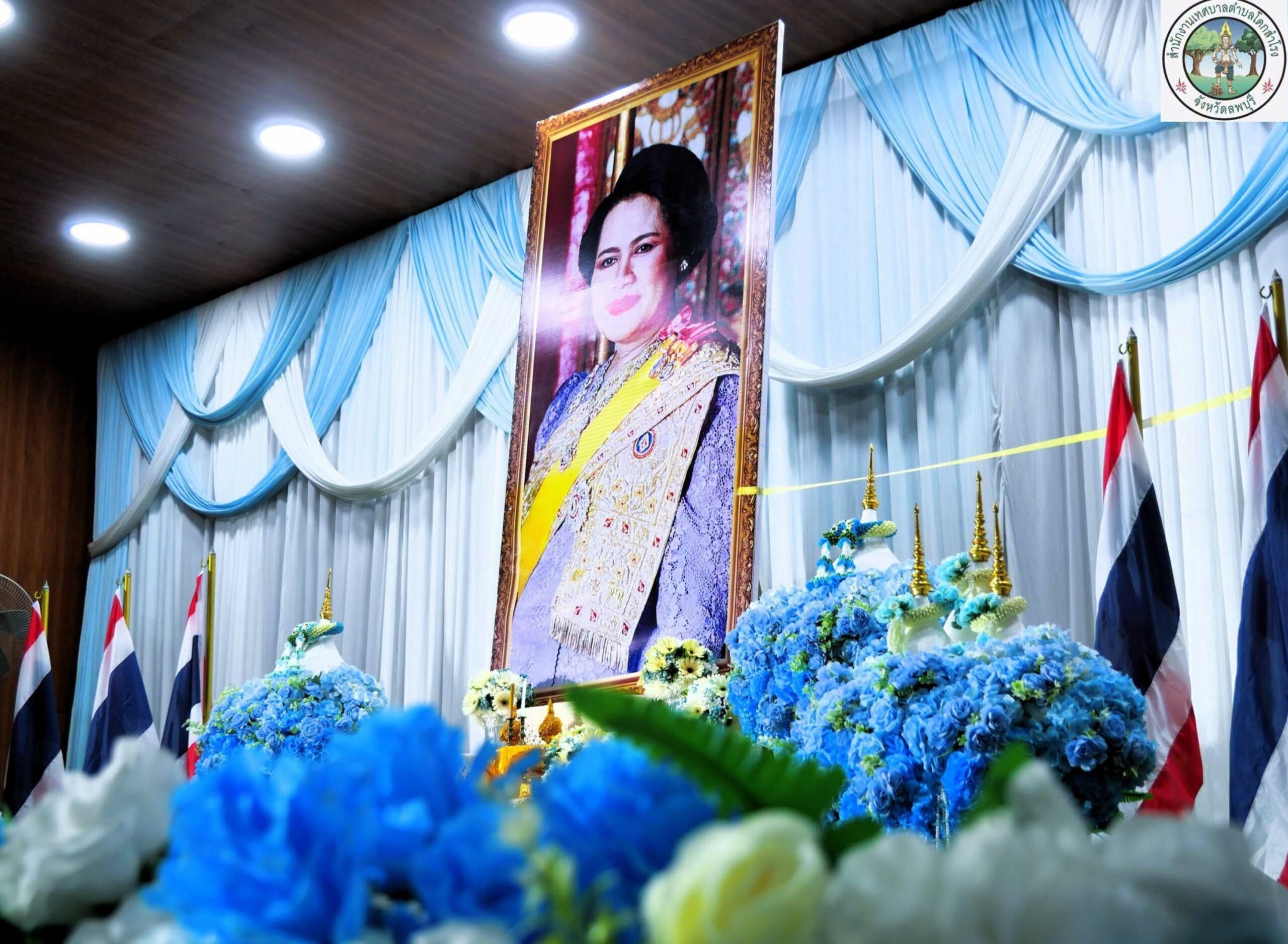 พิธีสวดพระพุทธมนต์และทำบุญตักบาตรถวายพระราชกุศล เนื่องในวันคล้ายวันพระราชสมภพ สมเด็จพระนางเจ้าสิริกิติ์ พระบรมราชินีนาถ พระบรมราชชนนีพันปีหลวง และวันแม่แห่งชาติ ๑๒ สิงหาคม ๒๕๖๙